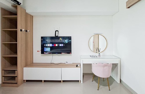 South Tangerang Apartment | Comfortable 1Br Without Living Room At Apartment Bintaro Embarcadero