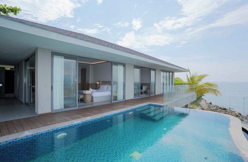 Tanjung Uncang Hotel | Riahi Villas by Swiss-Belhotel, Nirup Island