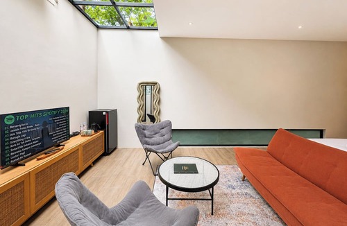 Srimulyo Apartment | Guru Giri Forest Cabin Studio Villa (Include Breakfast)