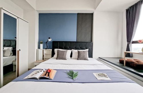 Panunggangan Utara Apartment | Blue Studio At Apartment Collins Boulevard