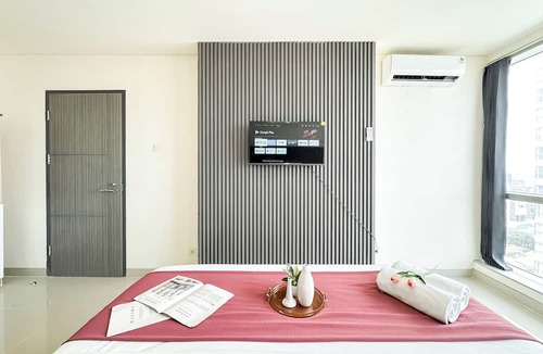 Surabaya Apartment | Lovely And Vibrant 2Br Space At Praxis Apartment
