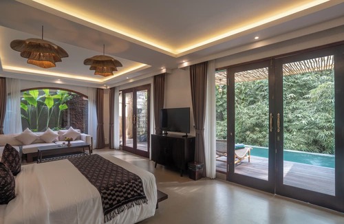 Melayang Hotel | Aksmi Suites & Villas