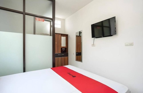 Serpong Hotel | OYO 94735 RD Near Eka Hospital Bsd City