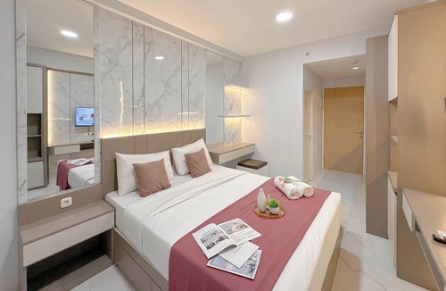 Surabaya Apartment | Wonderful Design Studio At Bale Hinggil Apartment