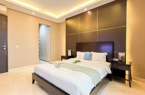 Grogol Utara Apartment | Modern And Comfy 2Br With Extra Room At Four Winds Apartment