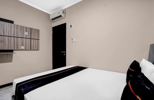 Suko Manunggal Hotel | Hotel O near Ciputra World Surabaya