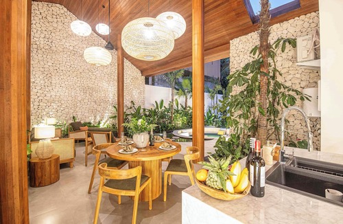 Kutuh Kaja Villa | Luxury 2BR Retreat Jungle View Near Ubud Center