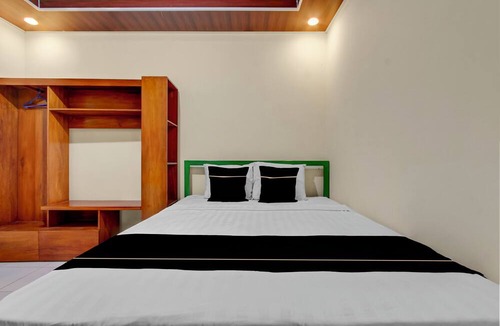Magelang Hotel | OYO 95019 Jeppi Homestay