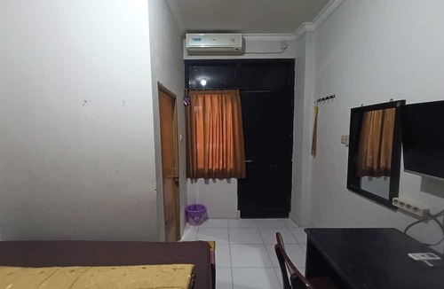 Catur Tunggal House | Jj House Kost Exclusive Nologaten