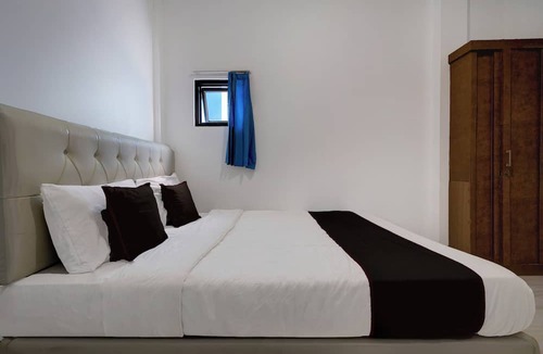 Sukabumi Hotel | Hotel O 94843 Syariah Hj. Lilis Sukabumi