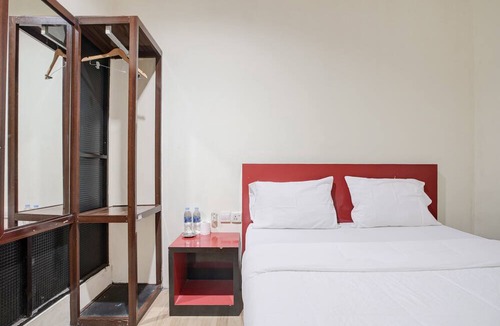 Tanjung Uncang Hotel | Collection O near Fanindo formerly Sena Inn