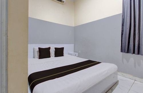Surakarta Hotel | OYO 94919 Nay Guesthouse Dan Kost