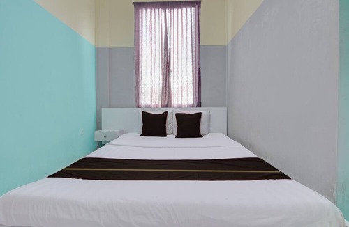 Surakarta Hotel | OYO 94919 Nay Guesthouse Dan Kost