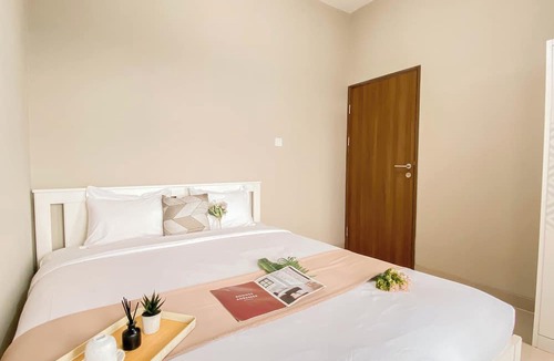 Kedungmanggu Apartment | Cream Tone 1Br At Royal Sentul Park Apartment