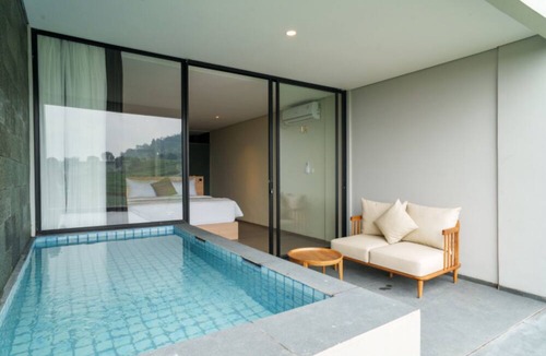 Bandung Villa | Emerald hill 12 BR karaoke heated pool