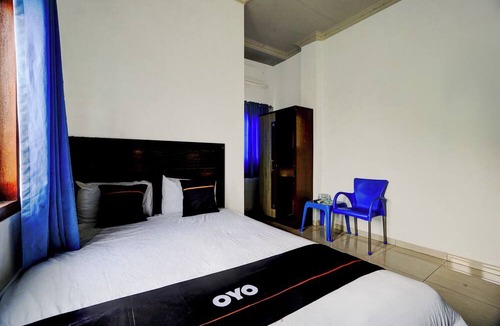 Blitar Hotel | OYO 94818 Sabina House Syariah