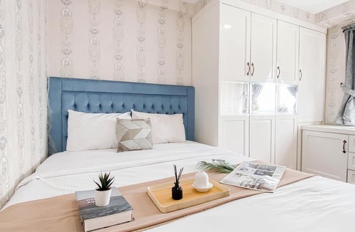 Jatinegara Apartment | White Accent 1Br Near Mall At Bassura City Apartment