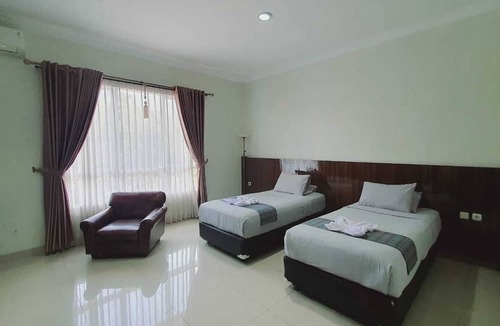 Cisarua Hotel | Aries Biru Hotel & Villa