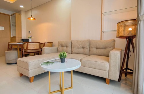 Jakarta Apartment | Warm Contemporary 2Br Apartment At Samara Suites