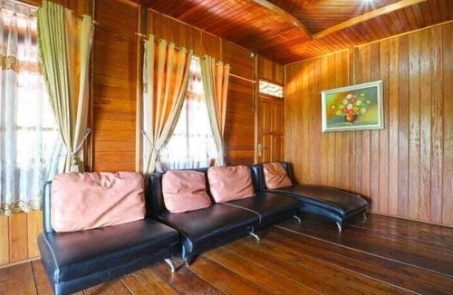 Cisarua Hotel | Aquarius Orange Hotel & Villa