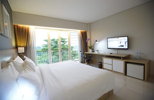 Karawang Hotel | TreePark Karawang