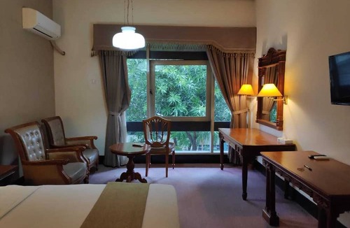 Surabaya Hotel | New Grand Park Hotel