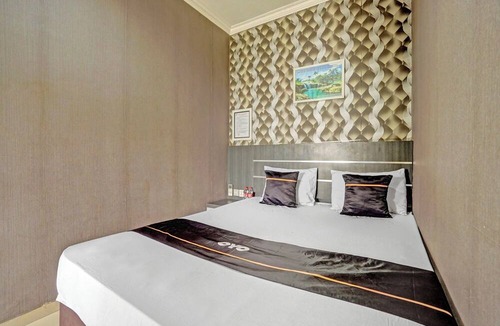 Malang Hotel | Capital O Rumah Kalimosodo