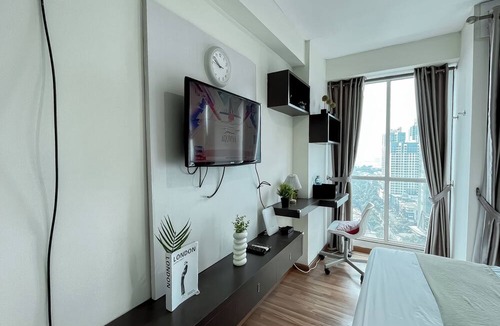 Kayu Putih Apartment | Neat Studio Room At Tifolia Apartment