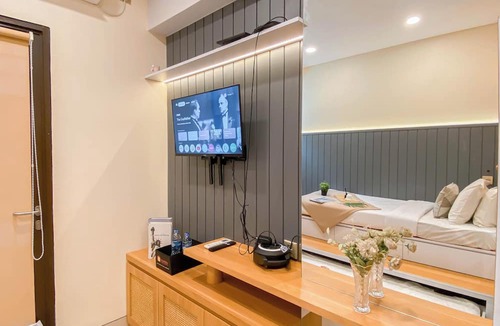 Bekasi Apartment | Chic And Cozy Studio At Apartment Transpark Cibubur