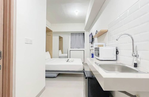 Makassar Apartment | White Studio Room (No Kitchen) At Bandaraya - Tallasa City Makassar Apartment