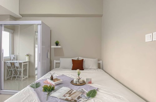 Kedungmanggu Apartment | Comfy Studio At Lrt City Sentul - Royal Sentul Park Apartment