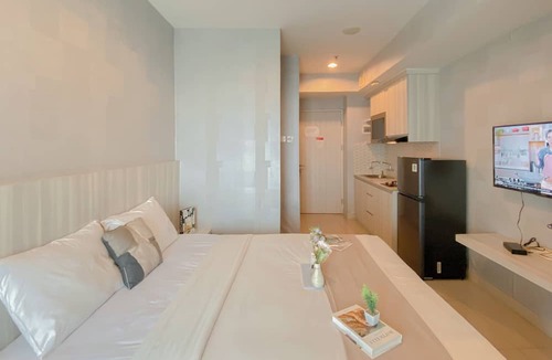 Pekayon Jaya Apartment | Good Choice And Homey Studio Grand Kamala Lagoon Apartment