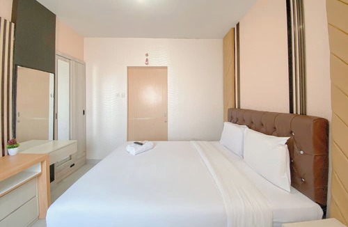Jatingaleh Apartment | Restful And Homey 1Br Without Living Room At The Alton Apartment