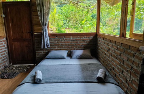Cianjur House | Farmstay Manangel
