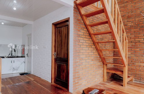 Kejajar Cottage | White Cabin By Travelink