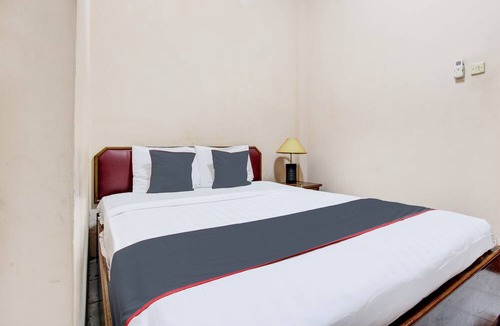 Solo City Centre Hotel | Hotel O Solo near Stasiun Solo Balapan formerly Hotel Trihadhi