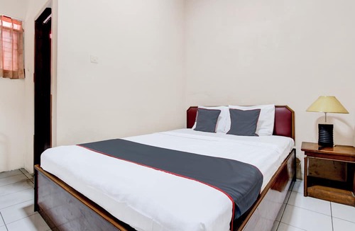 Solo City Centre Hotel | Hotel O Solo near Stasiun Solo Balapan formerly Hotel Trihadhi
