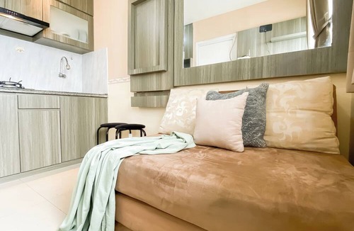 Rawasari Apartment | Comfy 2Br Near Mall At Green Pramuka City Apartment