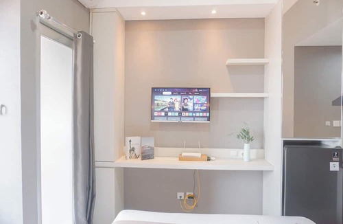 Bekasi Timur Apartment | Comfortable Design Studio Room At Transpark Juanda Bekasi Timur Apartment