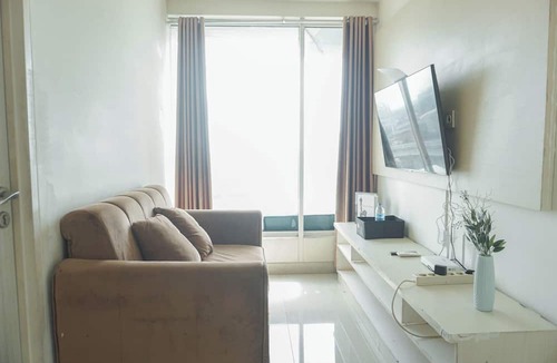 Pekayon Jaya Apartment | Comfy And Modern 2Br Grand Kamala Lagoon Apartment