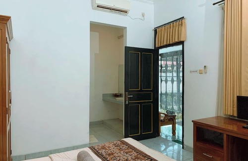 Depok Hostel | Griya Cemara Homestay
