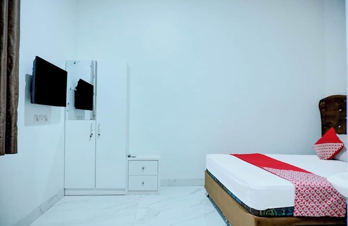 West Cirebon Hotel | Capital O 94491 Family Homestay