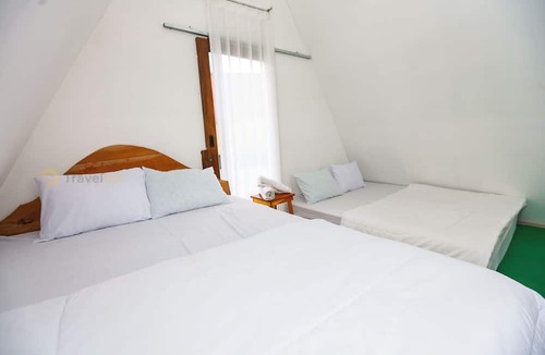 Kejajar Cabin | Batu Lawang Sikunir By Travelink