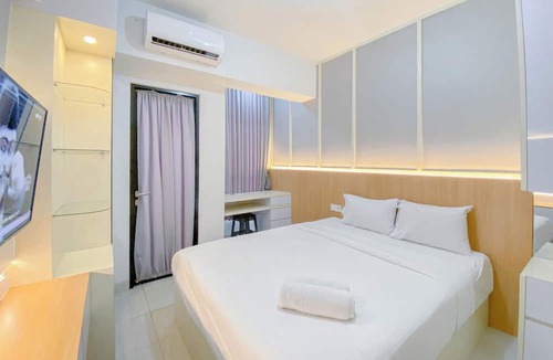 Jatingaleh Apartment | Cozy and Homey Studio at The Alton Apartment