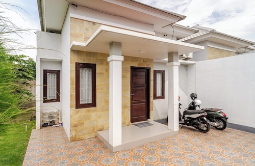 Kecamatan Labuapi House | Breeze Garden Inn