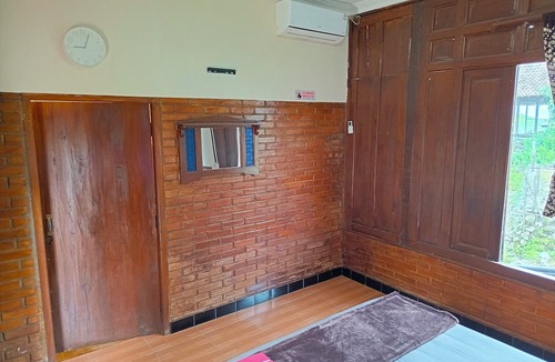 Wonosari Hotel | Karlie Inn