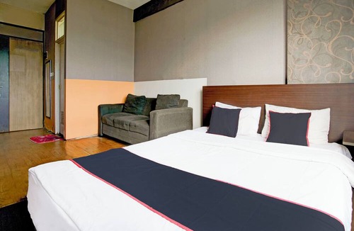 Cimahi Hotel | Collection O Apartment By Boboin Baros Near Stasiun Cimahi