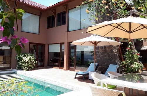 Senggigi Villa | Aomi Villa