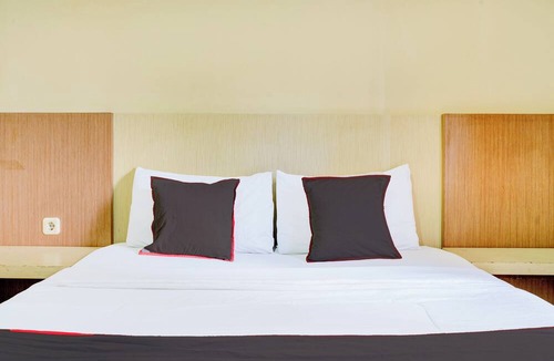 West Cirebon Hotel | Collection O Cirebon Near Grage Mall Cirebon Formerly Rumah Suka