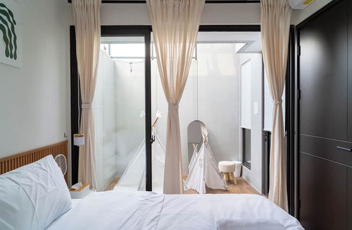 Bandung Villa | Haghi House